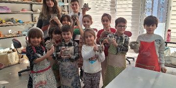 Nilüferli öğrencilerin tatili dolu dolu geçiyor