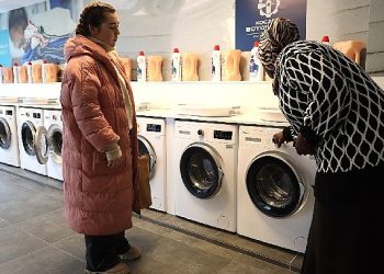 Öğrenci dostu Büyükşehir’in çamaşırhane hizmeti