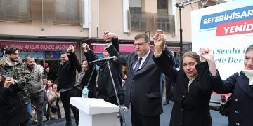 Seferihisarlılar “Goca Başkanı” coşkuyla karşıladı