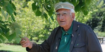 Toprak ve Yaprak Dede mevt yıl dönümlerinde hasretle anıldı