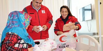 Türk Kızılay’ından Bayraklı kent Hastanesine ziyaret