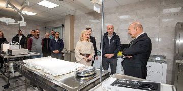 Türkiye’nin en çağdaş ve kapsamlı sokak hayvanları hastanesi İzmir’de açılıyor