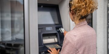 Yenişehir Belediyesi eğitim yardımlarının birinci ödemelerini yatırdı