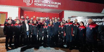 6 Şubat’ta hayatını kaybedenler 04.17’de anıldı