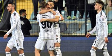 Beşiktaş, İstanbulspor deplasmanında 3 puanı 2 golle aldı