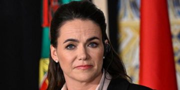 Macaristan Cumhurbaşkanı istifa etti