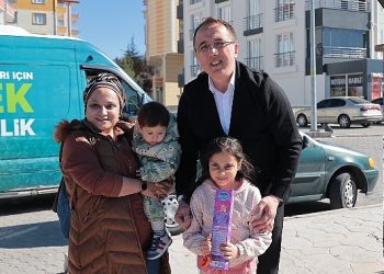 AK Parti Nevşehir Belediye Lider Adayı Dr. Mehmet Savran, “Bizim kaygımız gönüllere girmek, bizim kederimiz kentimize hizmet etmek.” dedi