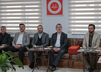 AK Parti Nevşehir Belediye Lider Adayı Dr. Mehmet Savran, Enderun Eğitim Vakfı ve Eğitime Dayanak Platformu yöneticileri ile bir ortaya geldi