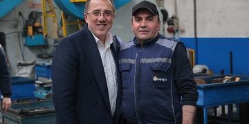 AK Parti Nevşehir Belediye Lider Adayı Dr. Mehmet Savran, Organize Sanayi Bölgesi’ndeki ziyaretlerini sürdürdü