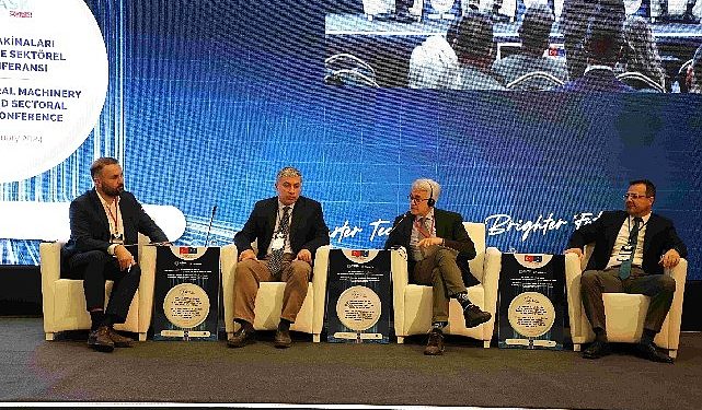 Akıllı Tarım Makineleri Ağ Oluşturma ve Sektörel İş Birliği Konferansı, Tarım Bölümü Temsilcilerini Bir Ortaya Getiriyor