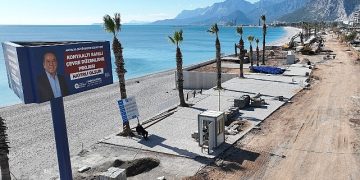 Antalya Konyaaltı Kıyısı’nda çalışmalar tam gaz
