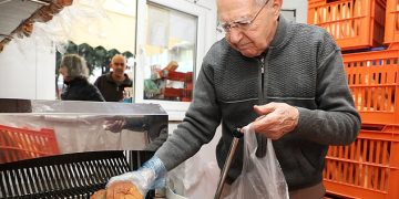 Antalyalılar ekmeği ucuza yiyor