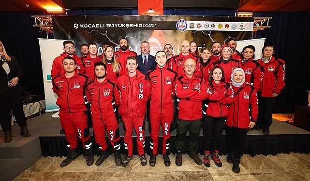 Başkan’dan sarsıntı kahramanlarına teşekkür