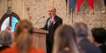 “Bilin ki İzmir’de bin 293 kardeşiniz var”