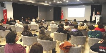 Bornova’da AIDS farkındalığı