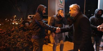 Bünyamin Çiftçi, çalışanları mesaiye uğurladı