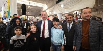 Büyükakın ve Tutuş’a İzmit’te ağır ilgi