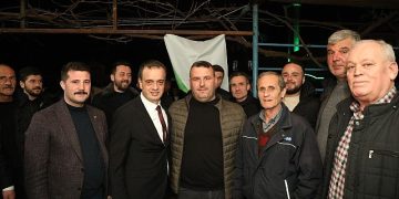 Çetinkaya sevgisi Karapınar’da geceyi aydınlattı