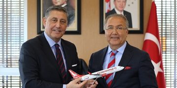 Corendon Turizm Kümesi Kurucu Ortağı Yıldıray Karaer, Türkiye Tenis Federasyonu Lideri Cengiz Durmuş’u ziyaret etti