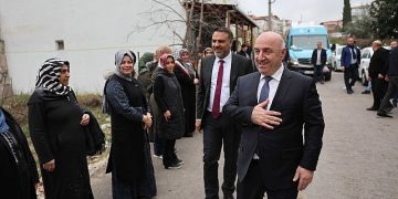 Darıca’da bayanlar ürettiğini satabiliyor