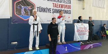 DEÜ’lü Tekvandocu Türkiye şampiyonasından Gümüş madalya ile döndü