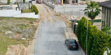 Didim Belediyesi, kent genelinde yol üretim çalışmalarına tüm süratiyle devam ediyor.