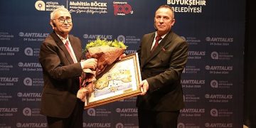 Durmuş Yılmaz, Anttalks Etkinliği’nde Antalyalılarla Buluştu