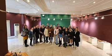 Ege MYO öğrencilerinin seramik ve cam yapıtları sergilendi