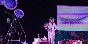 Gaziemir’de yapay zekâ ile insanın aşk kıssası sahnelendi