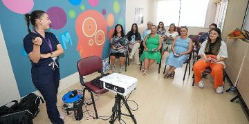 Gaziemirli anne adayları, Hamile Okulu’nda doğuma hazırlanıyor