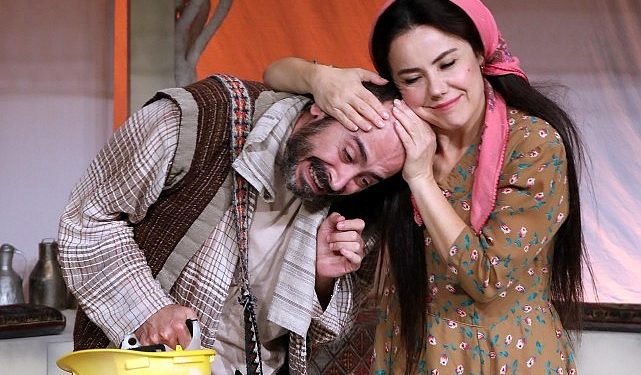 İstanbul Büyükşehir Belediyesi Kent Tiyatroları en beğenilen oyunlarından Gül’e Ağıt’ı Tuzla seyircisiyle buluşturuyor