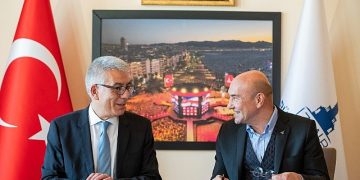 İzmir Toplumsal Girişimcilik Programı devam ediyor