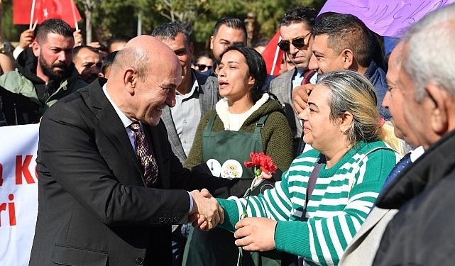 İzmir’de seyyar tezgahlar çiçek açıyor