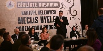Kartepe Belediye Lideri Av.M.Mustafa Kocaman, Kartepe Belediyesi meclis üyeleriyle bir ortaya gelerek birlikte geçirdikleri bir hizmet periyodunu kıymetlendirdi
