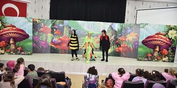 Kartepe’de çocuklar doyasıya eğlendi