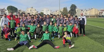 Kuşadası’nda her yıl klasik olarak düzenlenen Sömestr Cup’a katılan Narlıdere Belediyespor, turnuvadan 3 kupayla döndü