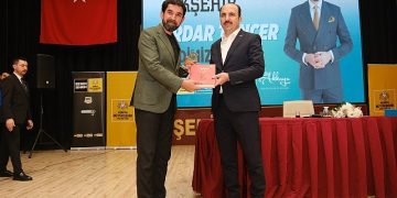 Lider Altay Akşehir’de Düzenlenen Kent Konferansları’na Katıldı