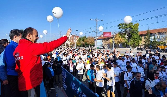 Lider Altay Tüm Sporseverleri Milletlerarası Konya Yarı Maratonu’na Kayıt Yaptırmaya Davet Etti