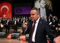 Lider Böcek Sevda Türküleri konserini izledi