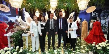 Lider Büyükakın, Kocaeli Evlilik Fuarını ziyaret etti