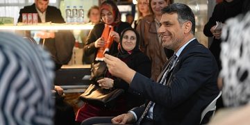 Lider Kocaman, bayanlarla buluştu