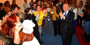 Lider Soyer: “İzmir’in özgür ve güçlü bayanlarına armağan olsun”