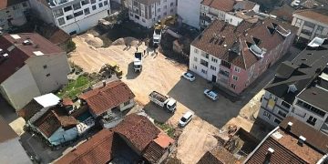 Mahalle Ortalarındaki Atıl Alanlar Otoparka Dönüşüyor