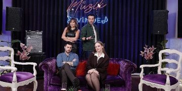 Müzik, cümbüş ve bol sohbet bir ortada