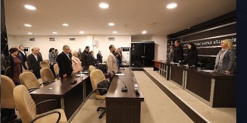 Narlıdere Meclisi’nde 6 Şubat Depremi’nde hayatını kaybedenler için hürmet duruşu