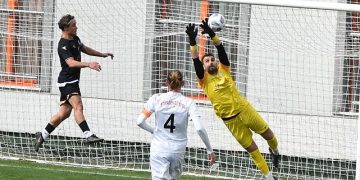 Nilüfer şampiyonluğa koşuyor