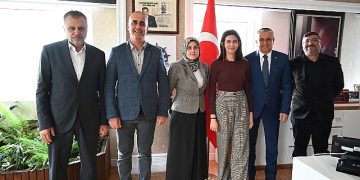 Öztürk’ten Lider Topaloğlu’na ziyaret