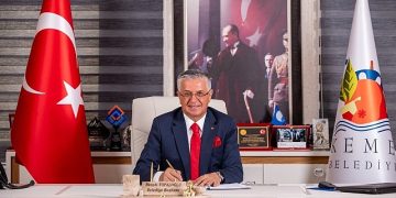 Sanatın ve sanatkarın yanındayız Kemer’de tıpkı salonda tiyatro ve sinema olacak