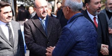 Selçuklu Belediye Lideri Ahmet Pekyatırmacı, Cuma buluşmaları kapsamında Horozluhan Mahallesi’nde vatandaşlarla bir ortaya geldi