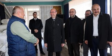 Selçuklu Belediye Lideri Ahmet Pekyatırmacı Manifaturacılar Sitesi’ndeki işyerlerine ziyaret gerçekleştirdi